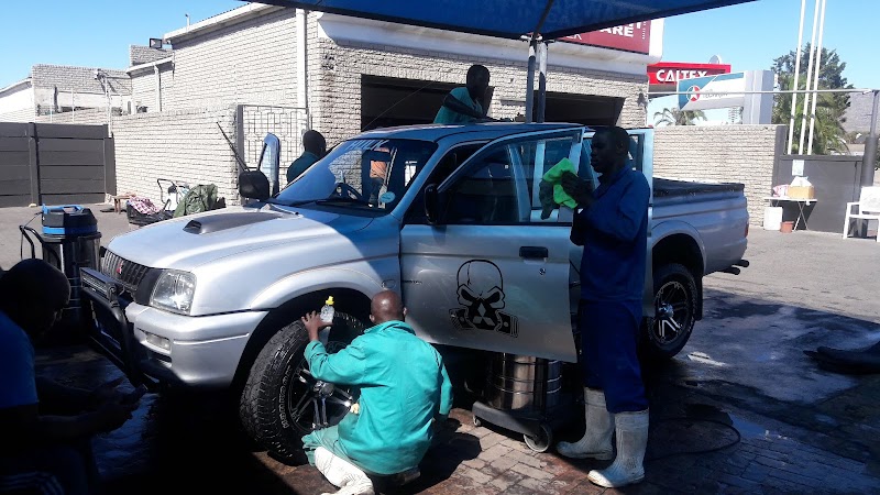 Mr Bubbles Car Wash - Photo 2